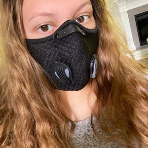 X2 double valve face masks! Listing is for 2!!